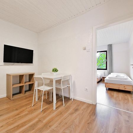 Raj Living - 1 , 2 And 3 Room Monteur Apartments Дуйсбург Екстериор снимка